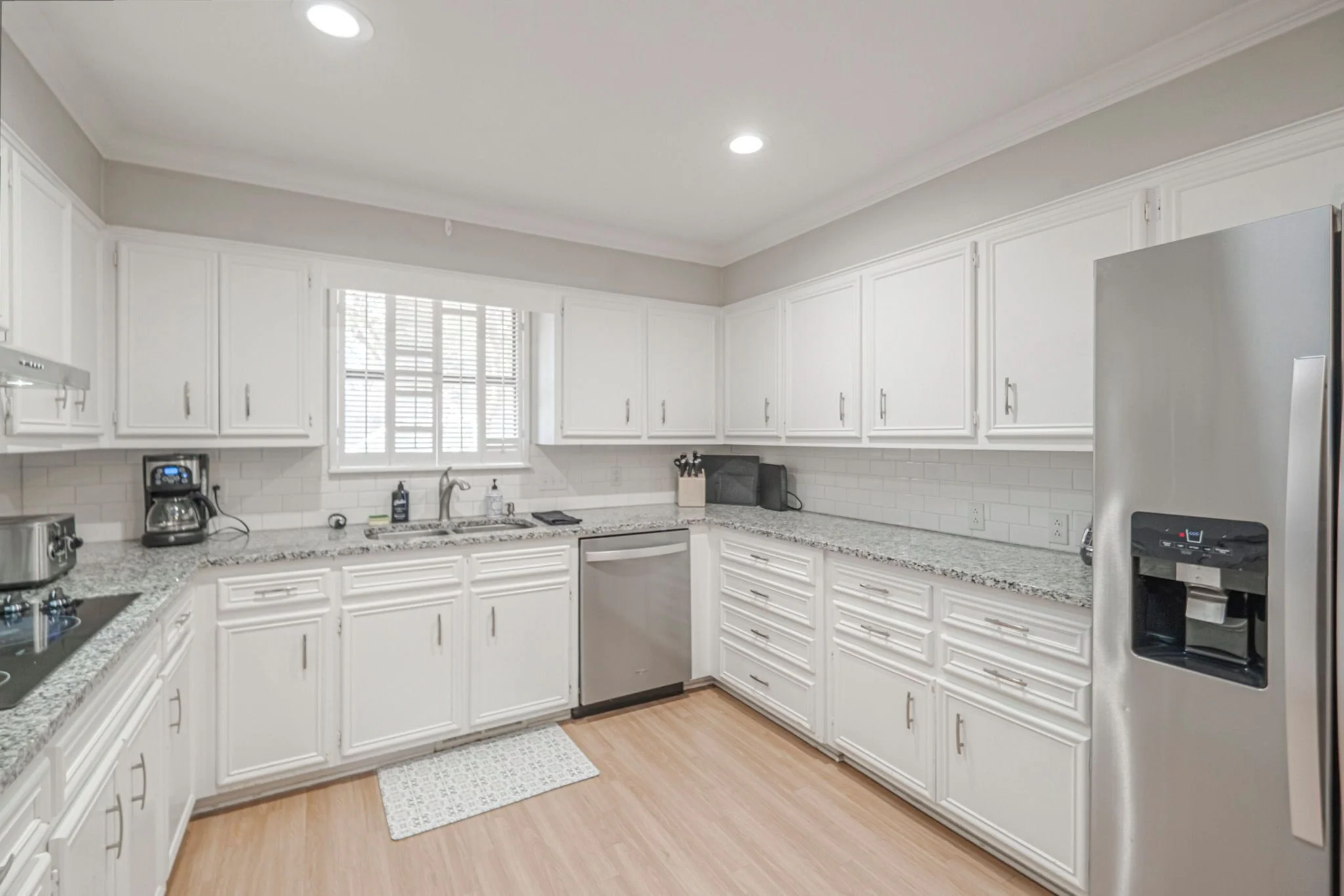 Kitchen at posh private - Photo 2