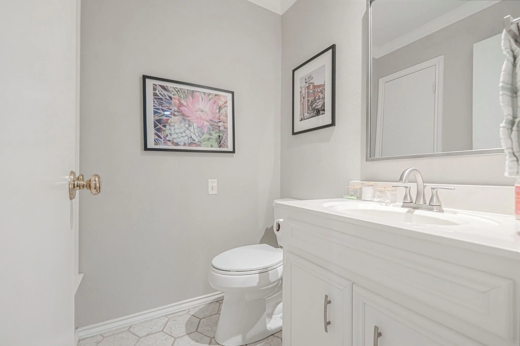 Bathroom at posh private - Photo 7