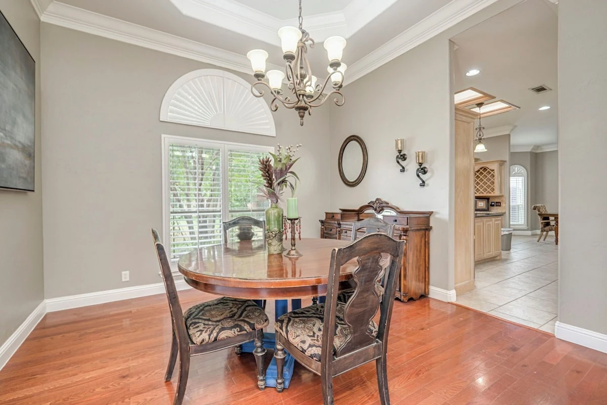 Dining Room at lincoln green - Photo 8