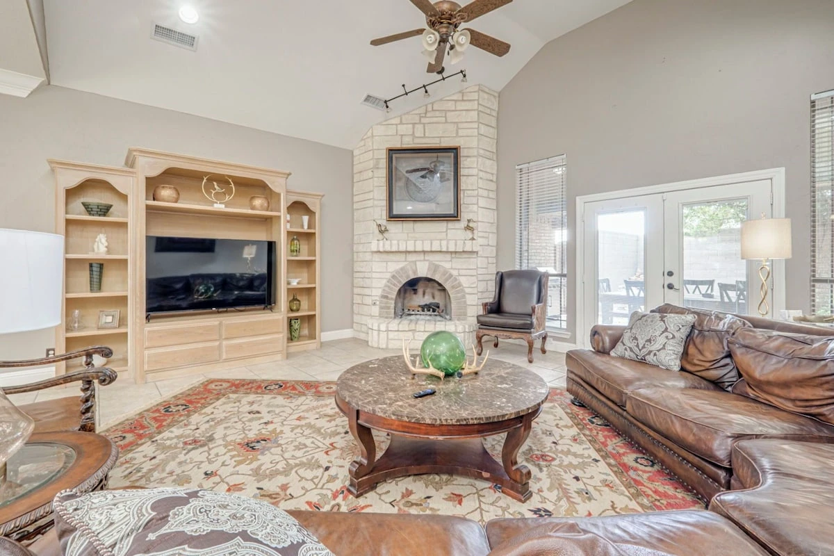 Living Room at lincoln green - Photo 13