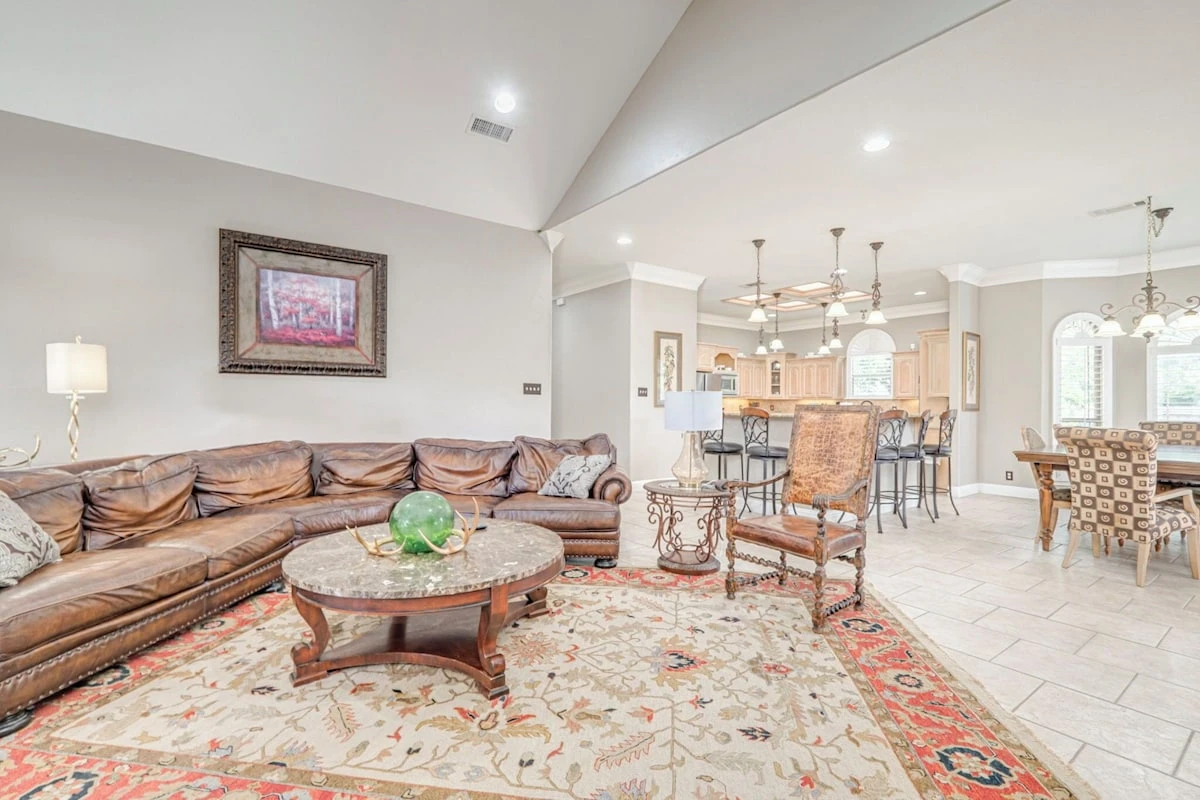 Living Room at lincoln green - Photo 15
