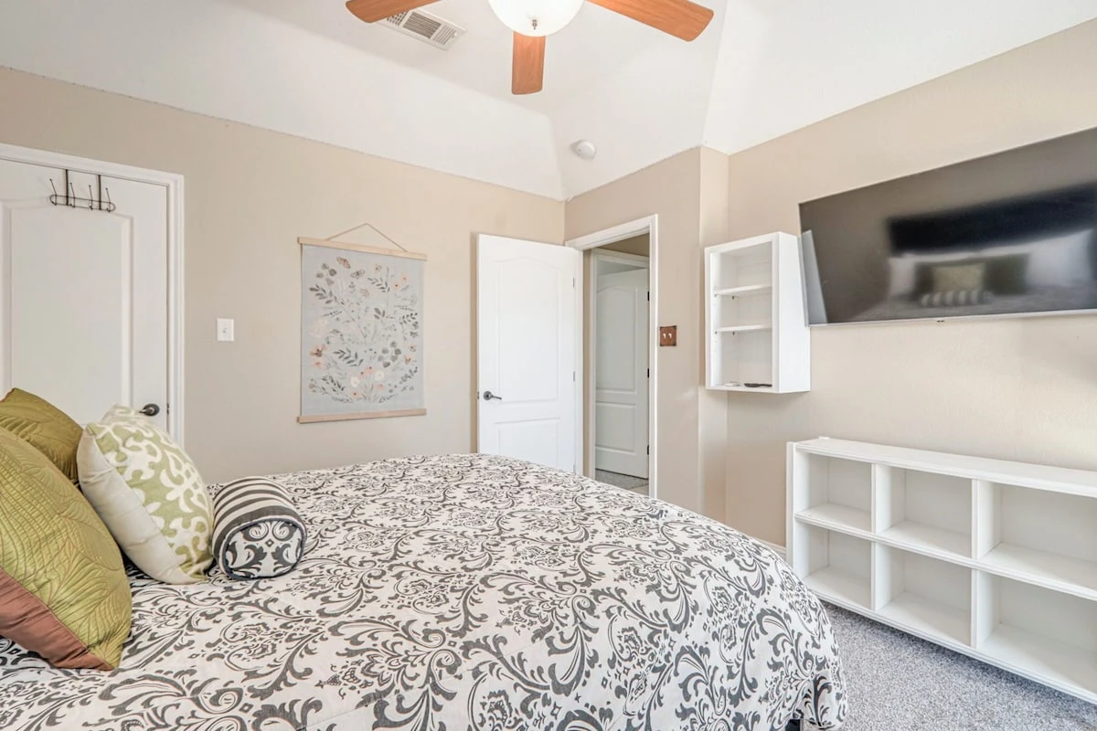 Bedroom at lincoln green - Photo 3